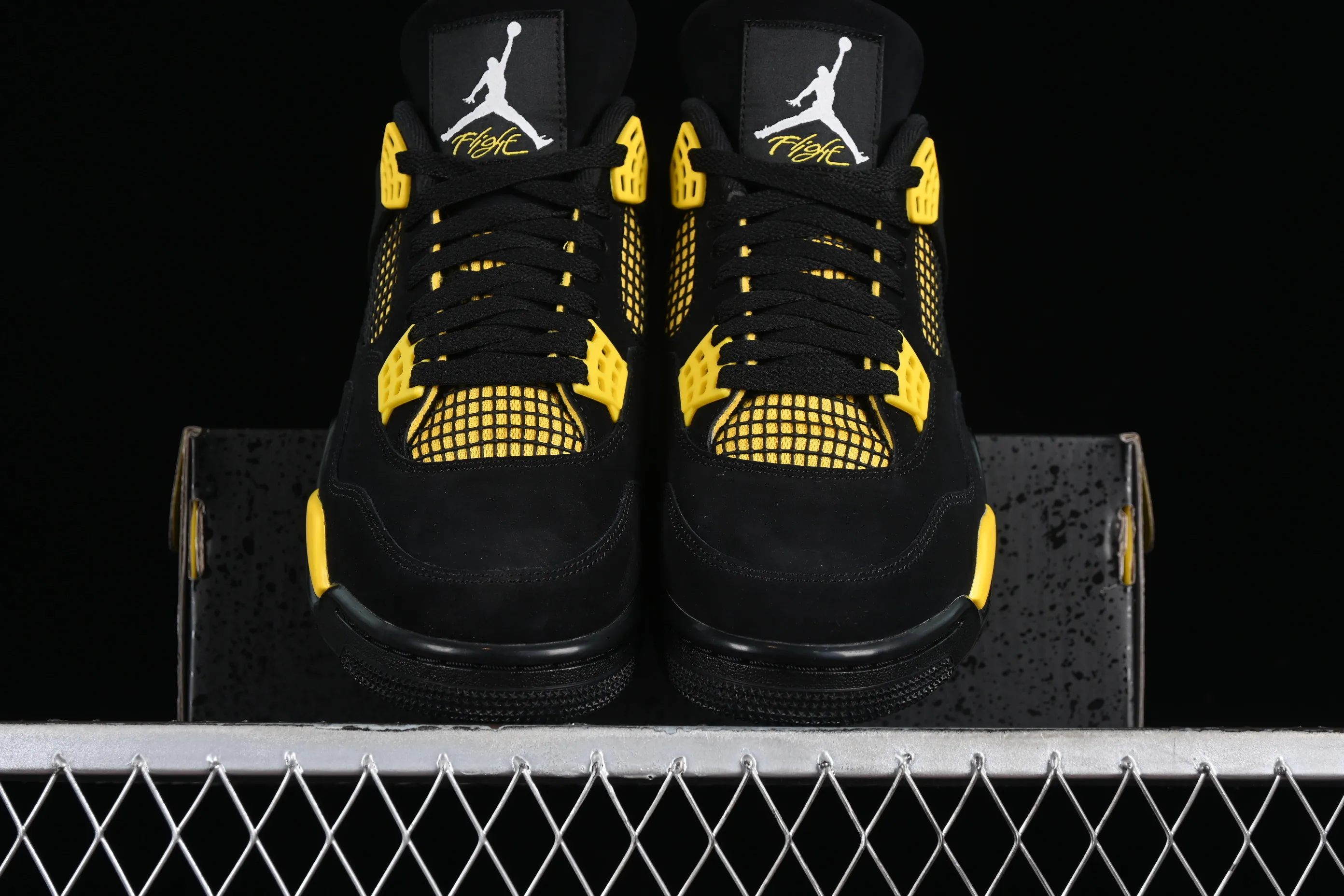 All categories Air Jordan Jordan series basketball shoes Air Jordan 4 foreign trade version Air Jordan 4 "Thunder" AJ4 Joe 4 Thunder replica basketball shoes DH6927-017